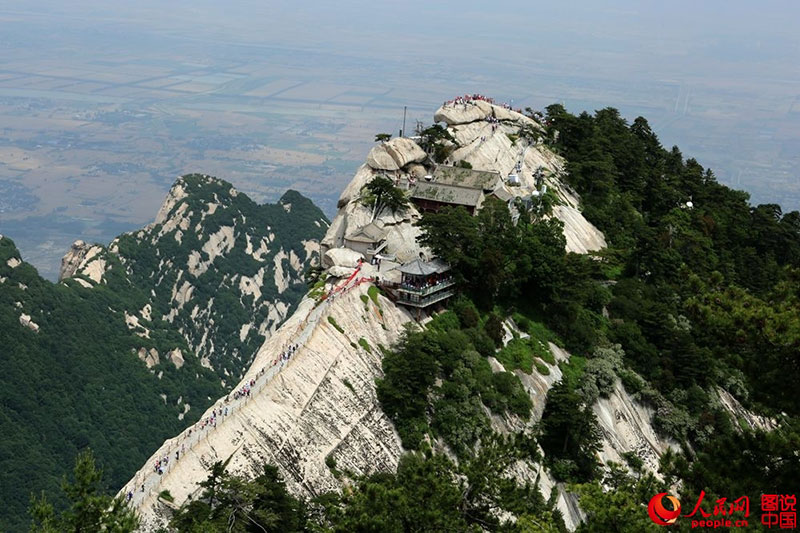 https://mdw-travel-data-us-east-1.s3.amazonaws.com/img/country/China/Huashan-Peak/img_03.jpg