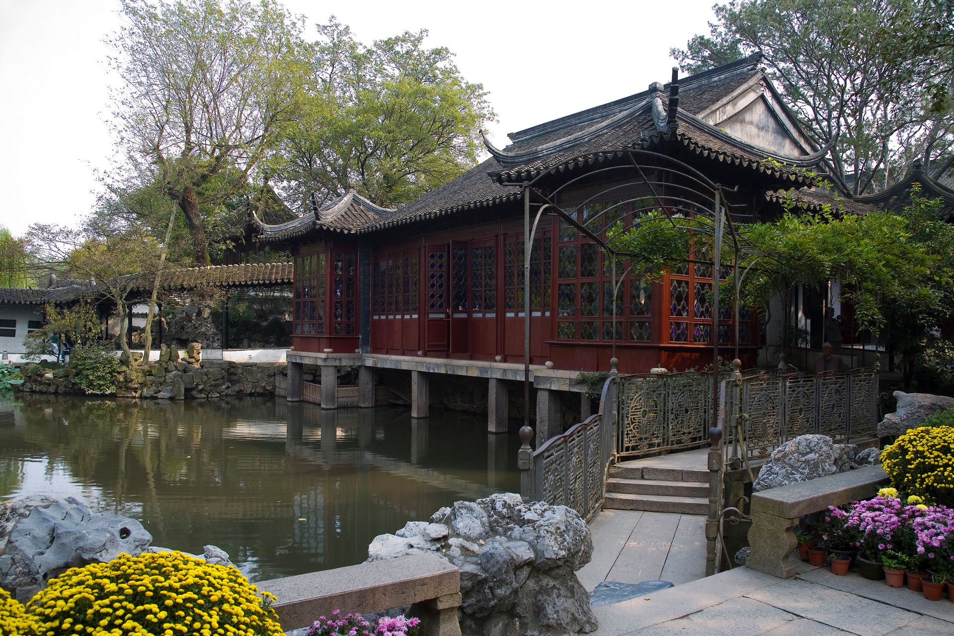 https://mdw-travel-data-us-east-1.s3.amazonaws.com/img/country/China/Humble-Administrators-Garden/img_04.jpg