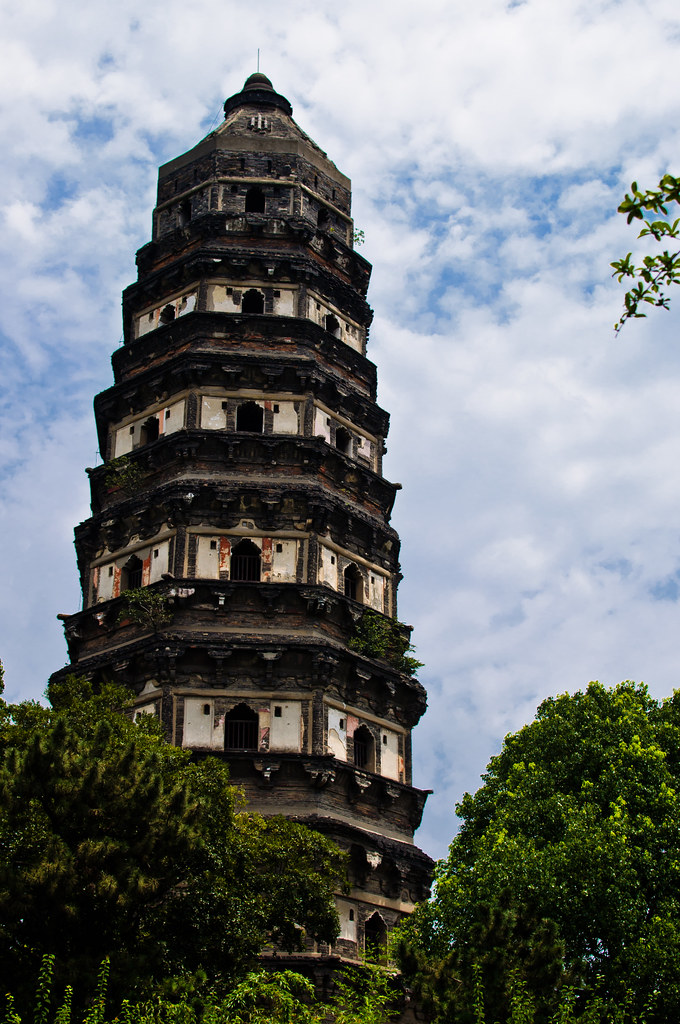 https://mdw-travel-data-us-east-1.s3.amazonaws.com/img/country/China/Huqiu-Tower/img_03.jpg