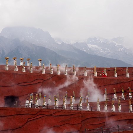 https://mdw-travel-data-us-east-1.s3.amazonaws.com/img/country/China/Impression-Lijiang-Show/img_02.jpg