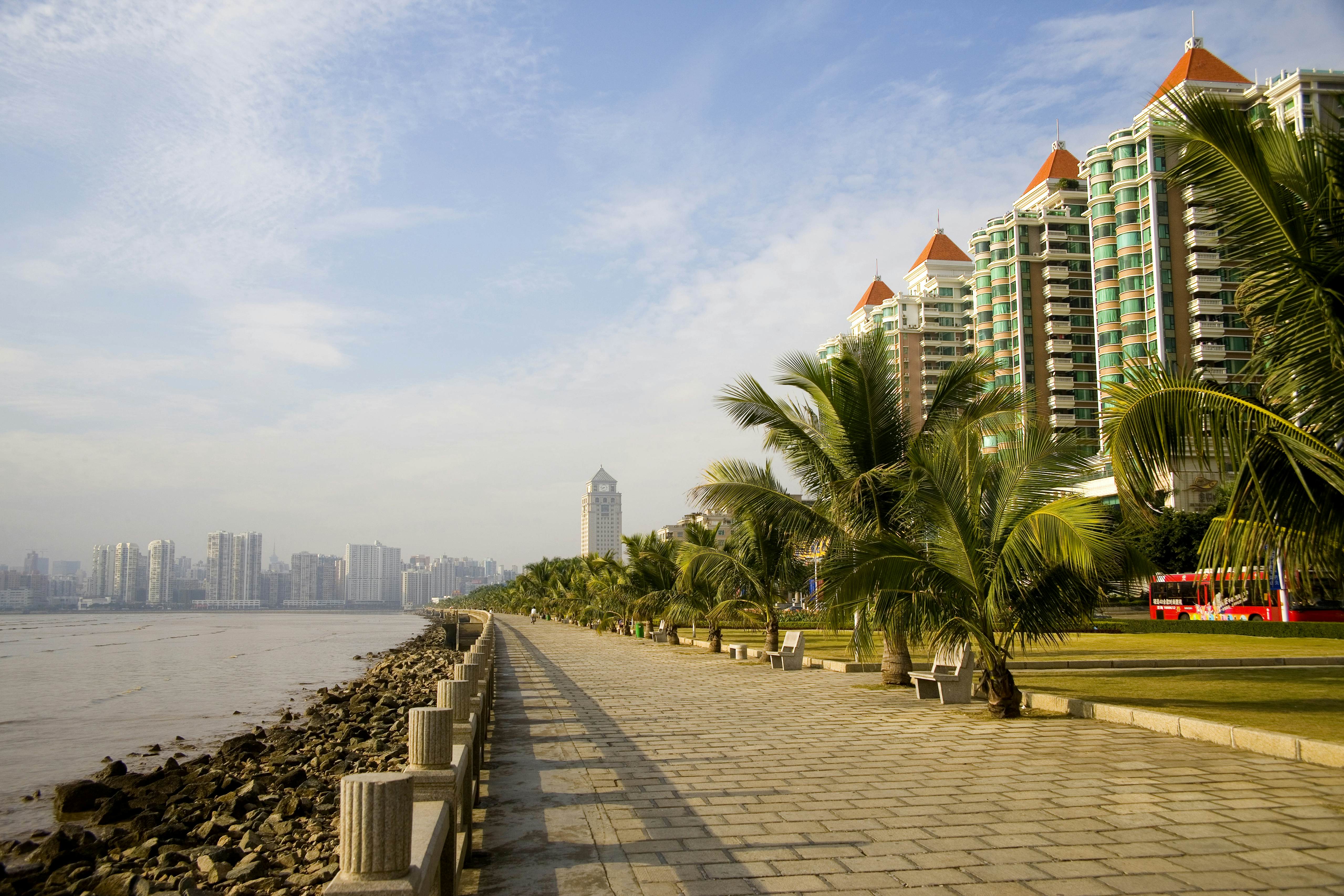 https://mdw-travel-data-us-east-1.s3.amazonaws.com/img/country/China/Islands-of-Zhuhai/img_03.jpg