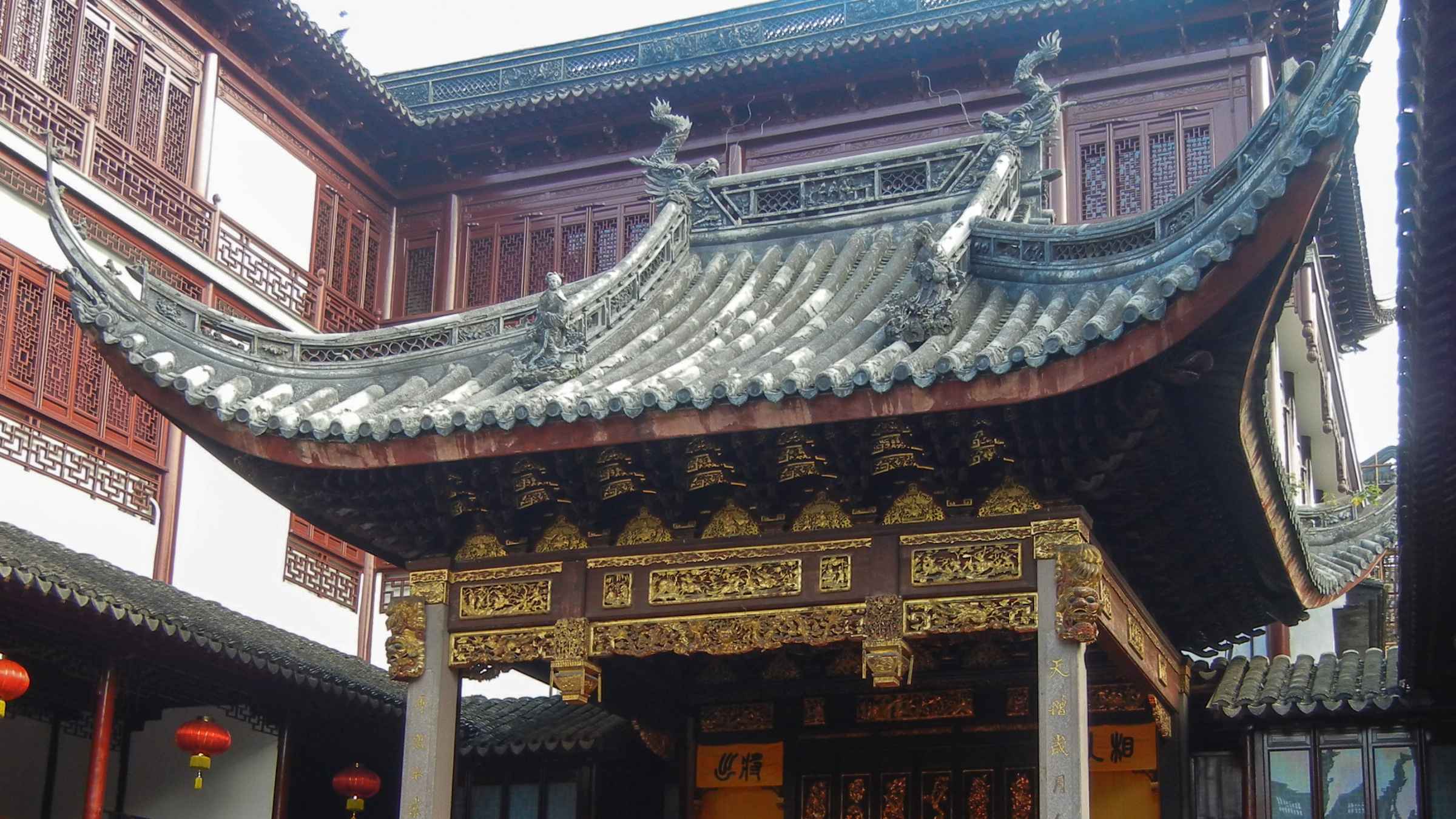 https://mdw-travel-data-us-east-1.s3.amazonaws.com/img/country/China/Jade-Buddha-Temple/img_01.jpg