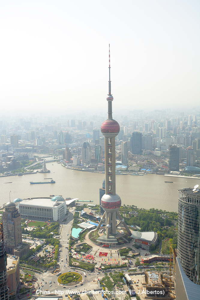https://mdw-travel-data-us-east-1.s3.amazonaws.com/img/country/China/Jin-Mao-Tower/img_05.jpg