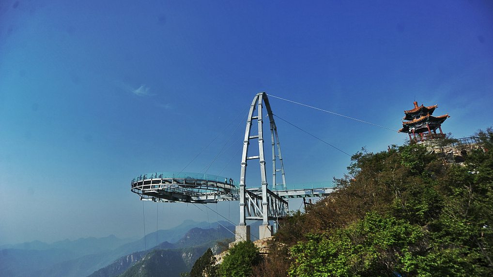https://mdw-travel-data-us-east-1.s3.amazonaws.com/img/country/China/Jindaoxia-Scenic-Area/img_02.jpg