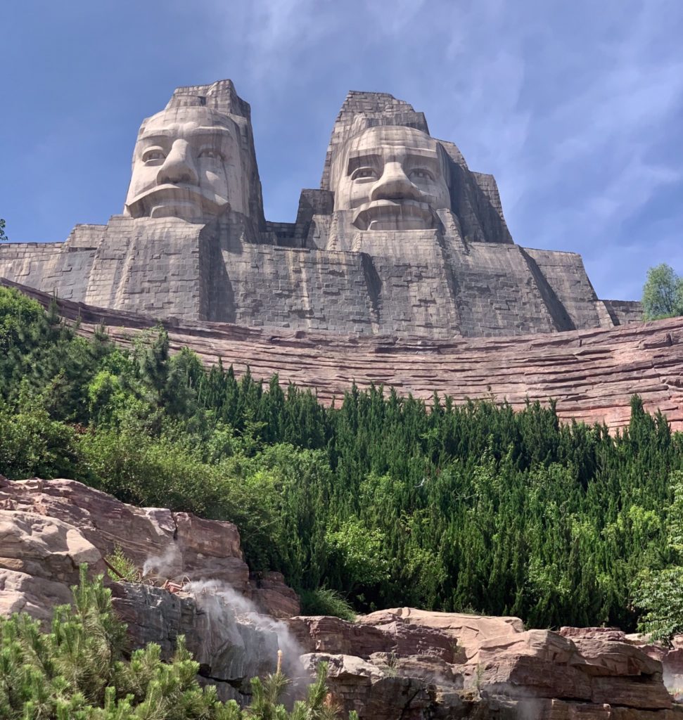 https://mdw-travel-data-us-east-1.s3.amazonaws.com/img/country/China/Jindaoxia-Scenic-Area/img_03.jpg