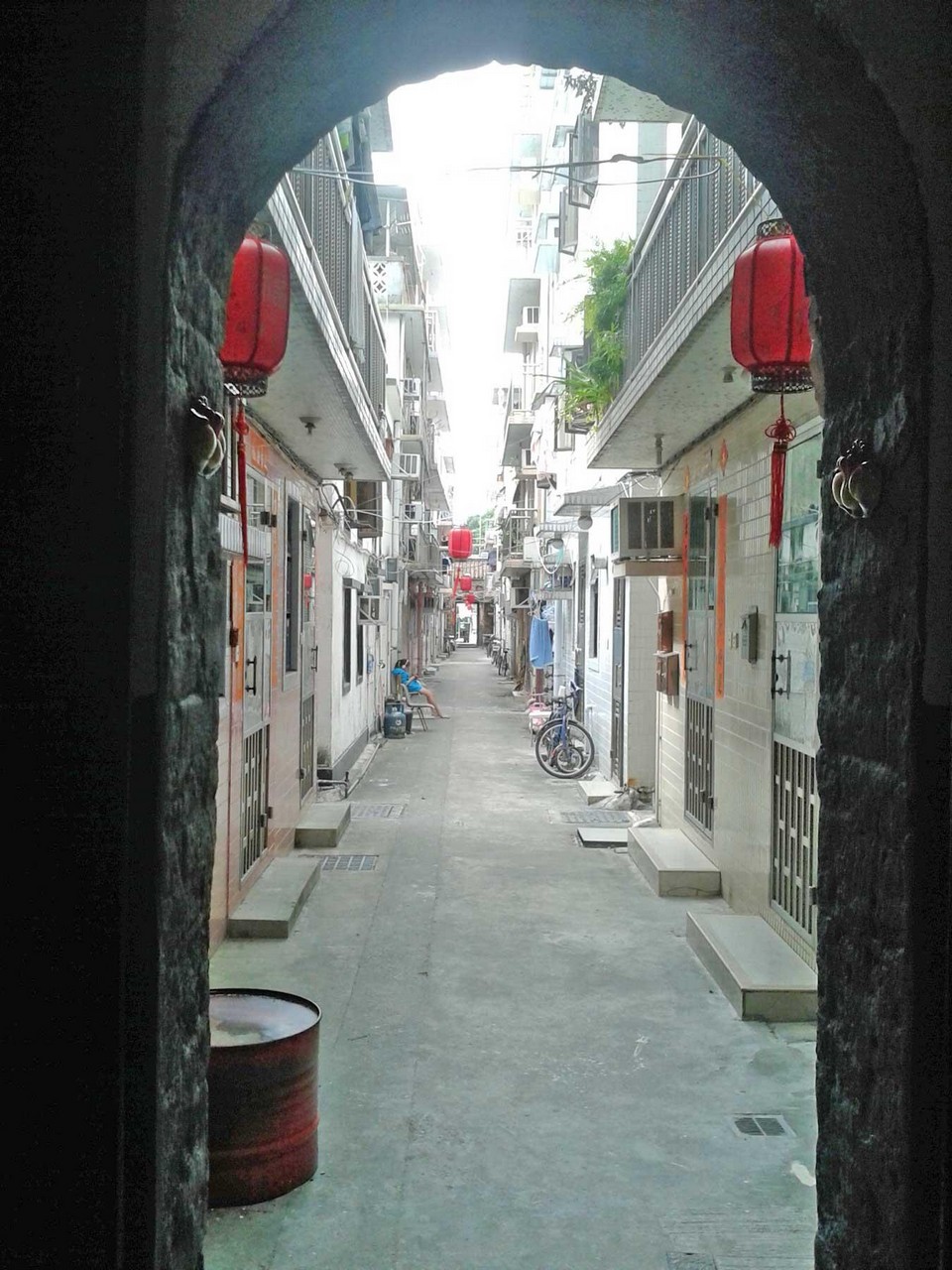 https://mdw-travel-data-us-east-1.s3.amazonaws.com/img/country/China/Kat-Hing-Wai-Walled-Village/img_01.jpg
