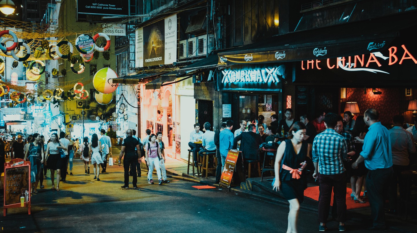 https://mdw-travel-data-us-east-1.s3.amazonaws.com/img/country/China/Lan-Kwai-Fong/img_05.jpg