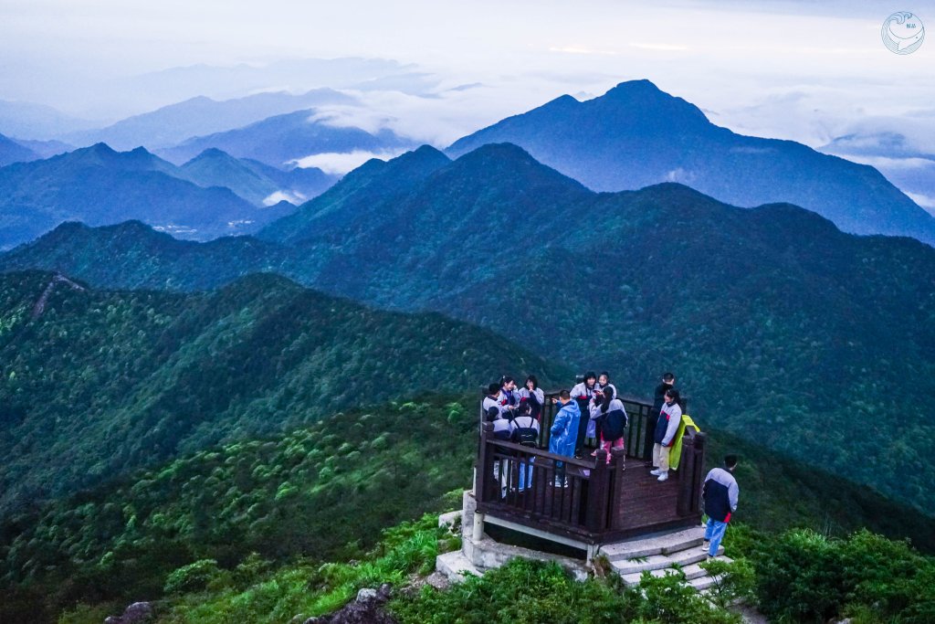 https://mdw-travel-data-us-east-1.s3.amazonaws.com/img/country/China/Longquan-Mountain--Longquanshan-/img_02.jpg