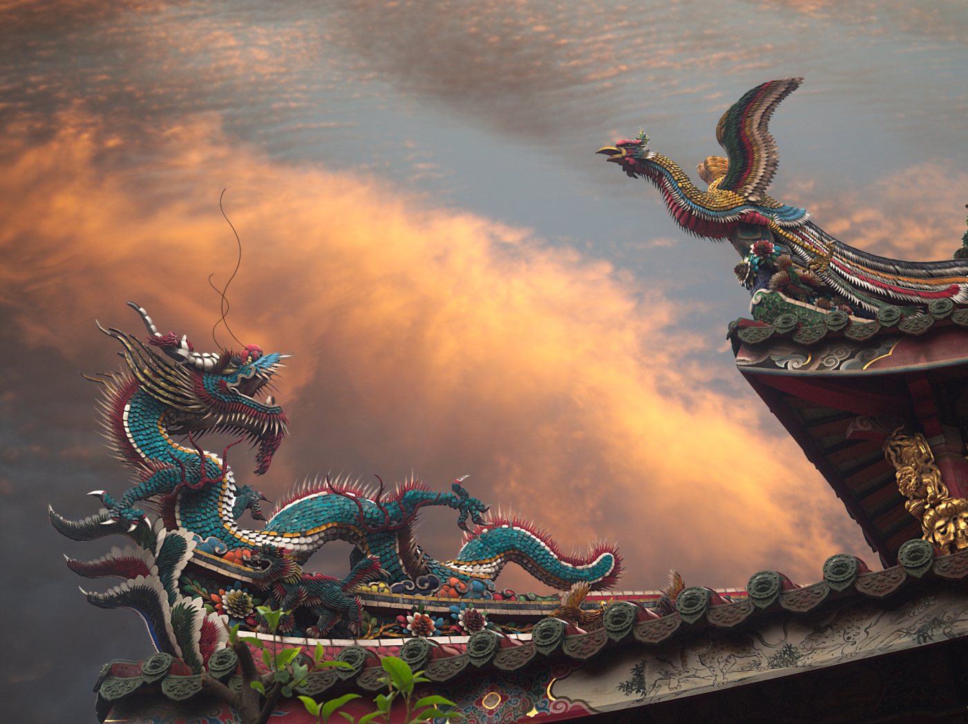https://mdw-travel-data-us-east-1.s3.amazonaws.com/img/country/China/Longshan-Temple/img_04.jpg