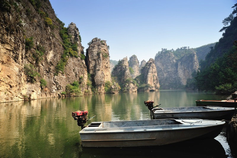 https://mdw-travel-data-us-east-1.s3.amazonaws.com/img/country/China/Longtan-Grand-Canyon/img_01.jpg