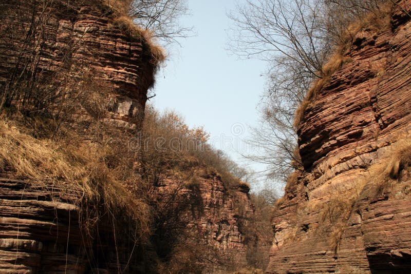 https://mdw-travel-data-us-east-1.s3.amazonaws.com/img/country/China/Longtan-Grand-Canyon/img_03.jpg