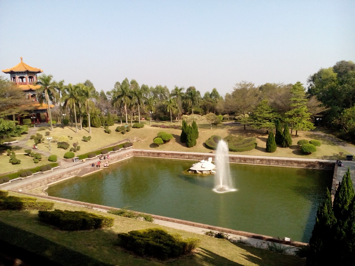 https://mdw-travel-data-us-east-1.s3.amazonaws.com/img/country/China/Lotus-Hill/img_04.jpg