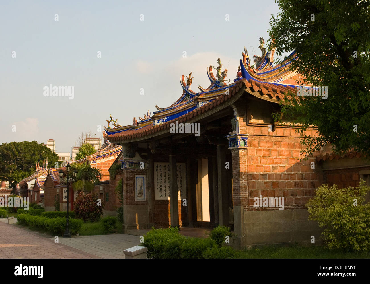 https://mdw-travel-data-us-east-1.s3.amazonaws.com/img/country/China/Lugang-Historical-District/img_02.jpg