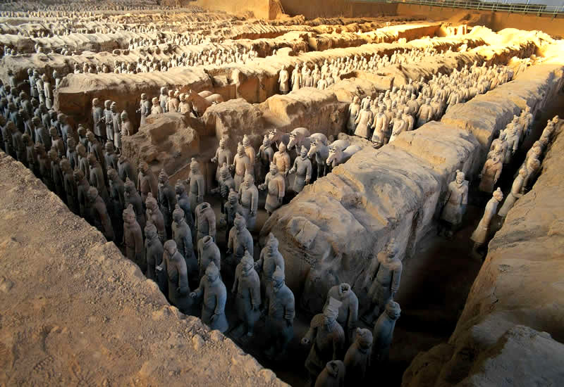 https://mdw-travel-data-us-east-1.s3.amazonaws.com/img/country/China/Mausoleum-of-the-First-Qin-Emperor/img_01.jpg
