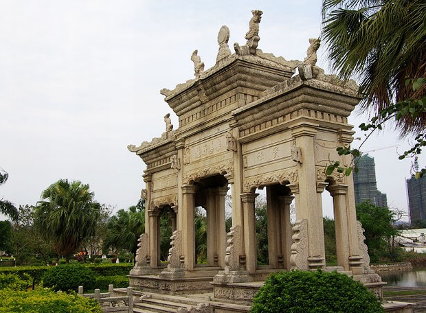 https://mdw-travel-data-us-east-1.s3.amazonaws.com/img/country/China/Meixi-Memorial-Arch/img_03.jpg
