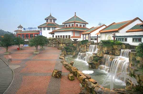 https://mdw-travel-data-us-east-1.s3.amazonaws.com/img/country/China/Merryland-Theme-Park/img_00.jpg