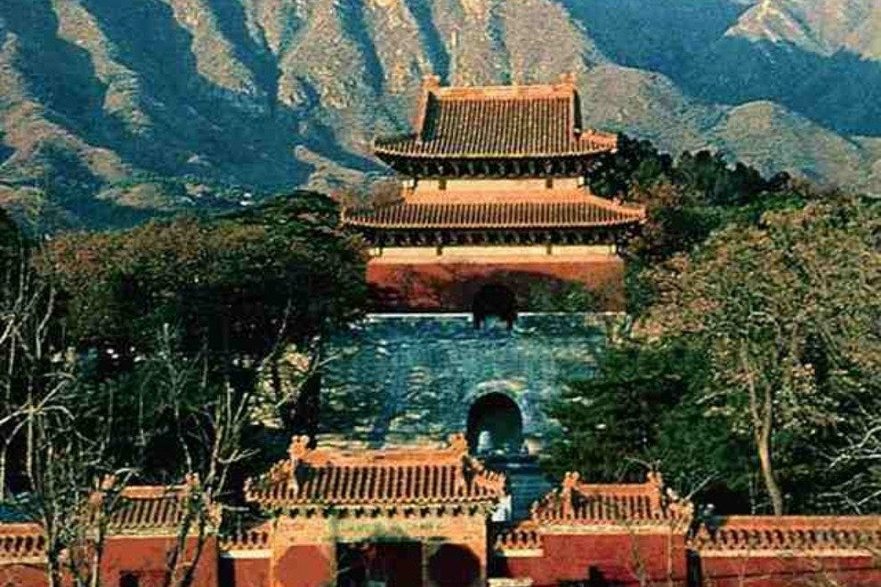 https://mdw-travel-data-us-east-1.s3.amazonaws.com/img/country/China/Ming-Tombs/img_04.jpg