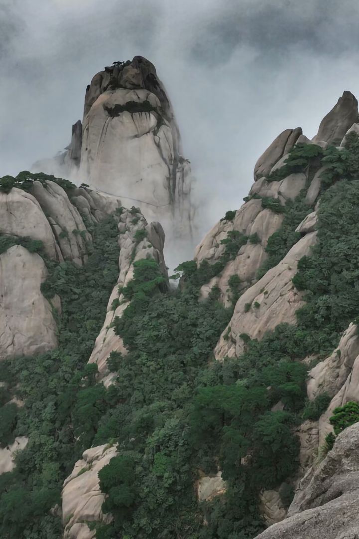 https://mdw-travel-data-us-east-1.s3.amazonaws.com/img/country/China/Mount-Jiugong/img_01.jpg