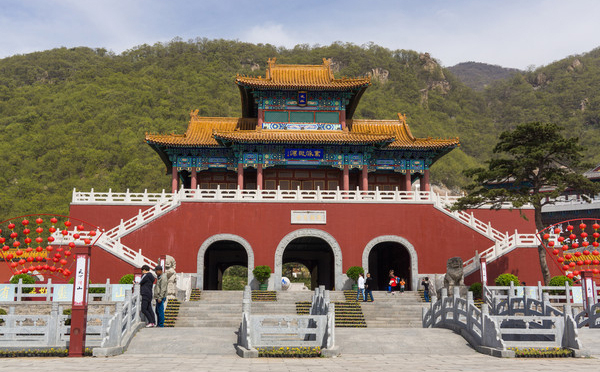 https://mdw-travel-data-us-east-1.s3.amazonaws.com/img/country/China/Mt-Panshan-Scenic-Area/img_01.jpg