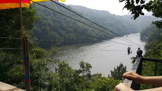 https://mdw-travel-data-us-east-1.s3.amazonaws.com/img/country/China/Mulan-Heaven-Pool/img_03.jpg