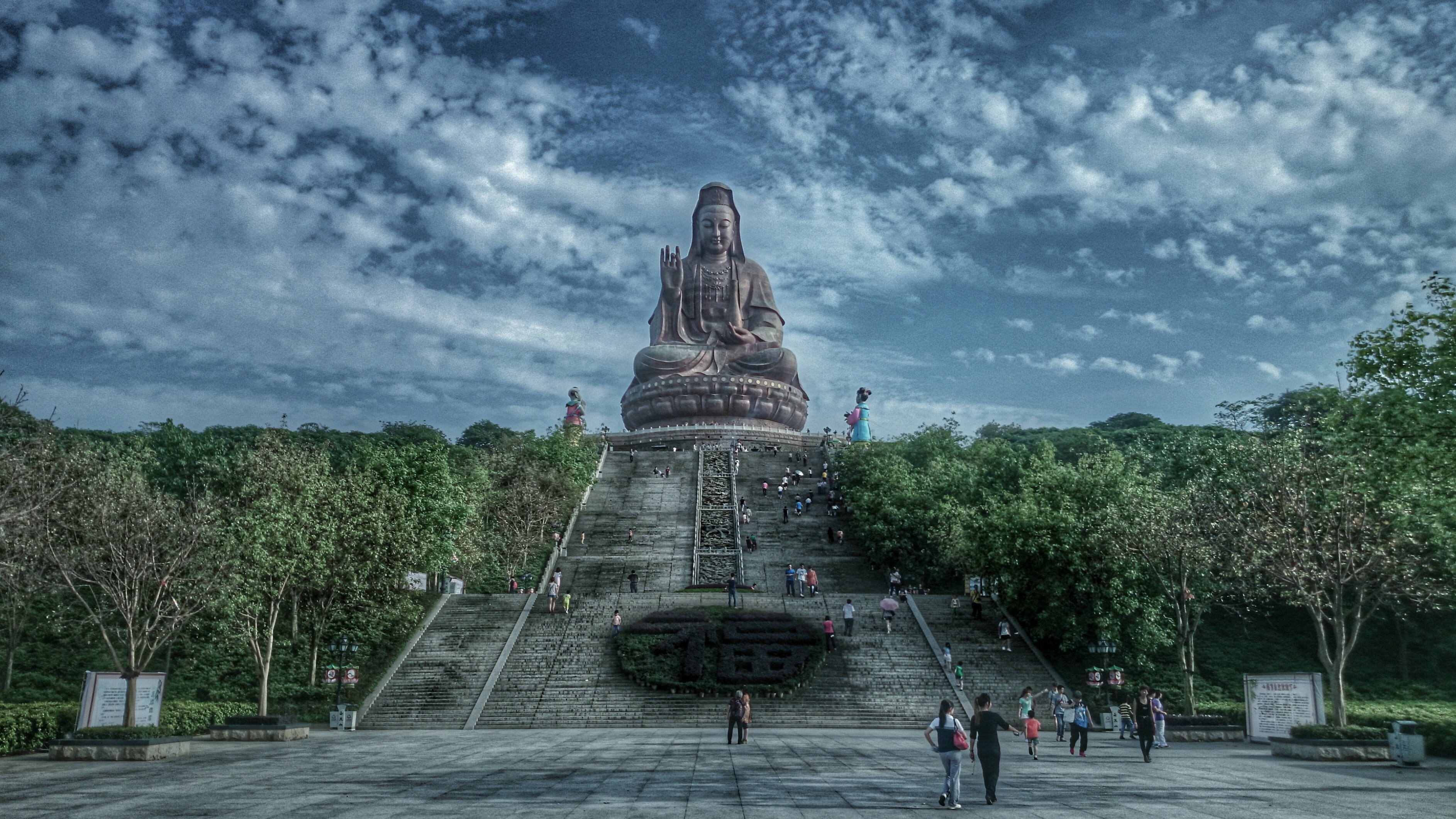 https://mdw-travel-data-us-east-1.s3.amazonaws.com/img/country/China/Nanhai-Temple/img_05.jpg