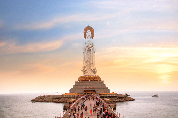 https://mdw-travel-data-us-east-1.s3.amazonaws.com/img/country/China/Nanshan-Temple/img_03.jpg