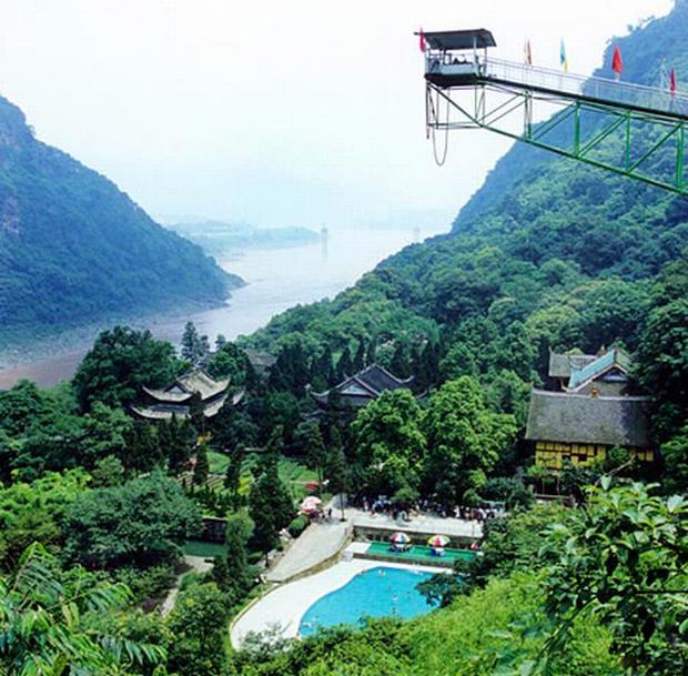 https://mdw-travel-data-us-east-1.s3.amazonaws.com/img/country/China/Northern-Hot-Springs-Park/img_01.jpg