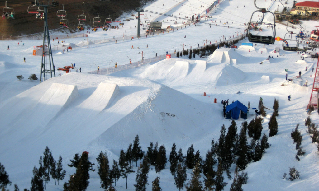 https://mdw-travel-data-us-east-1.s3.amazonaws.com/img/country/China/Panshan-Ski-Resort/img_03.jpg