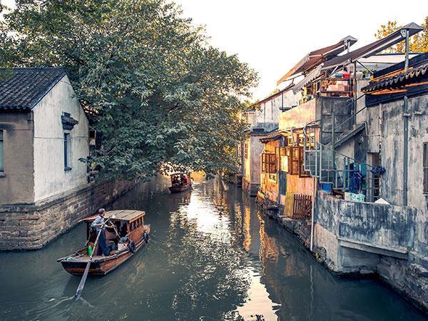 https://mdw-travel-data-us-east-1.s3.amazonaws.com/img/country/China/Pingjiang-Road/img_03.jpg