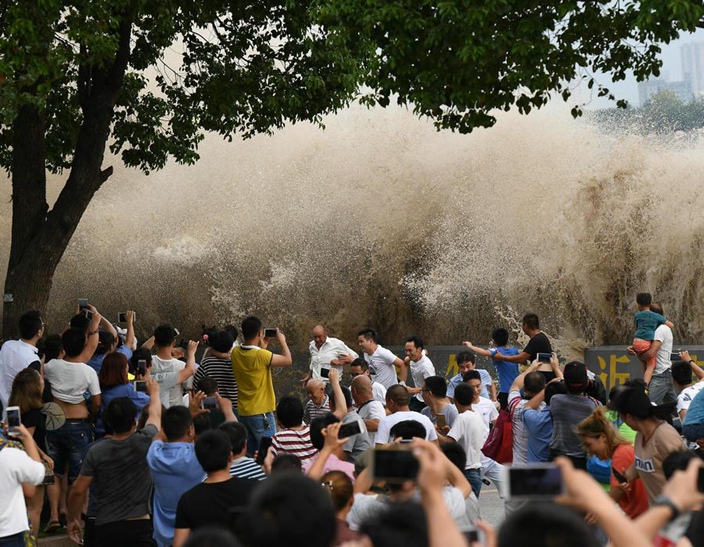 https://mdw-travel-data-us-east-1.s3.amazonaws.com/img/country/China/Qiantang-River/img_02.jpg