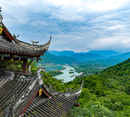 https://mdw-travel-data-us-east-1.s3.amazonaws.com/img/country/China/Qingcheng-Mountain/img_02.jpg