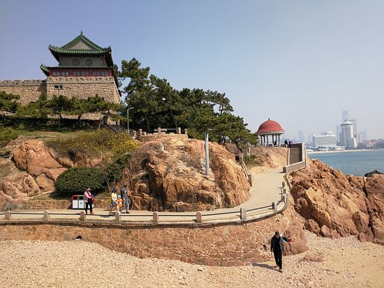 https://mdw-travel-data-us-east-1.s3.amazonaws.com/img/country/China/Qingdao-Luxun-Park/img_01.jpg