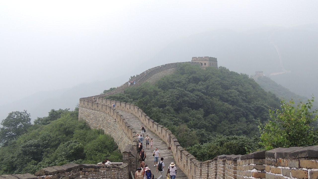 https://mdw-travel-data-us-east-1.s3.amazonaws.com/img/country/China/Red-Market/img_01.jpg