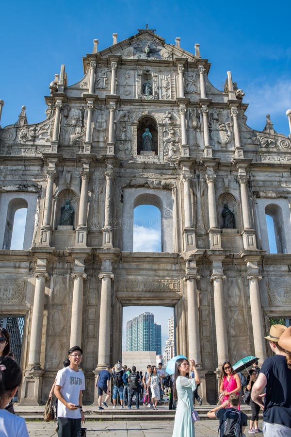 https://mdw-travel-data-us-east-1.s3.amazonaws.com/img/country/China/Ruins-of-St.-Pauls/img_03.jpg