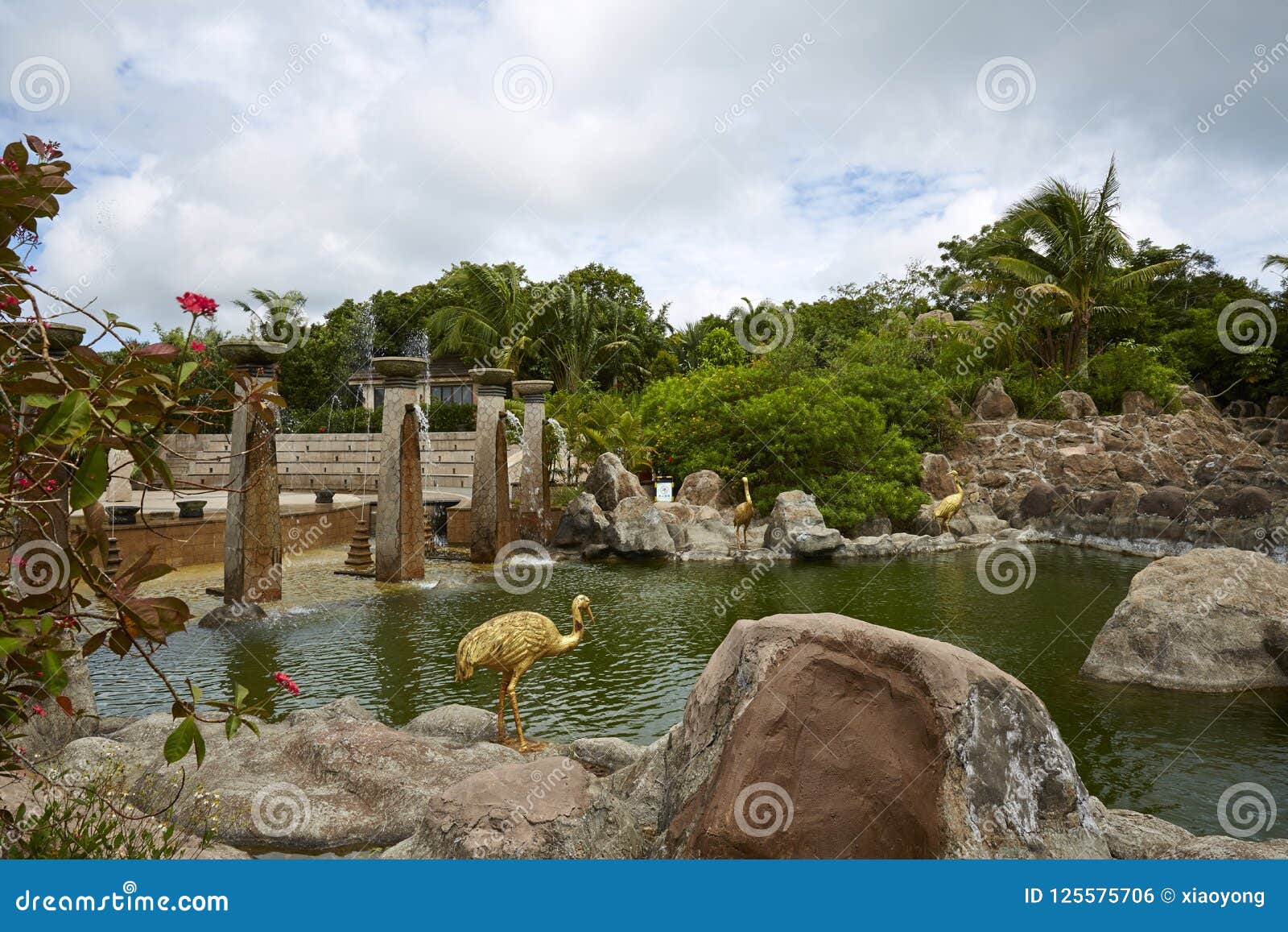 https://mdw-travel-data-us-east-1.s3.amazonaws.com/img/country/China/Sanya-Tropical-Paradise-Forest-Park/img_03.jpg