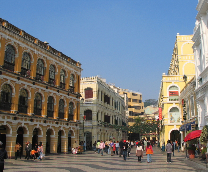 https://mdw-travel-data-us-east-1.s3.amazonaws.com/img/country/China/Senado-Square/img_01.jpg