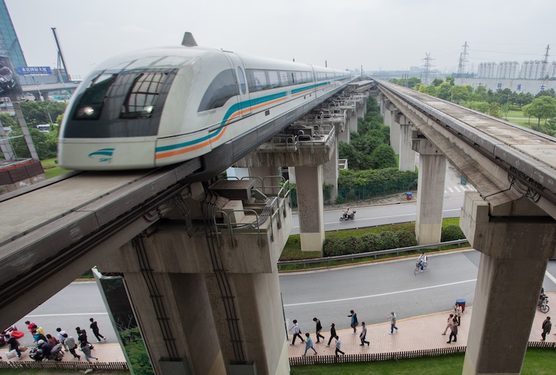 https://mdw-travel-data-us-east-1.s3.amazonaws.com/img/country/China/Shanghai-Maglev-Train/img_00.jpg