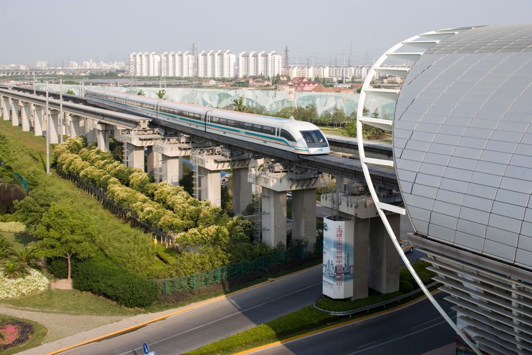 https://mdw-travel-data-us-east-1.s3.amazonaws.com/img/country/China/Shanghai-Maglev-Train/img_01.jpg