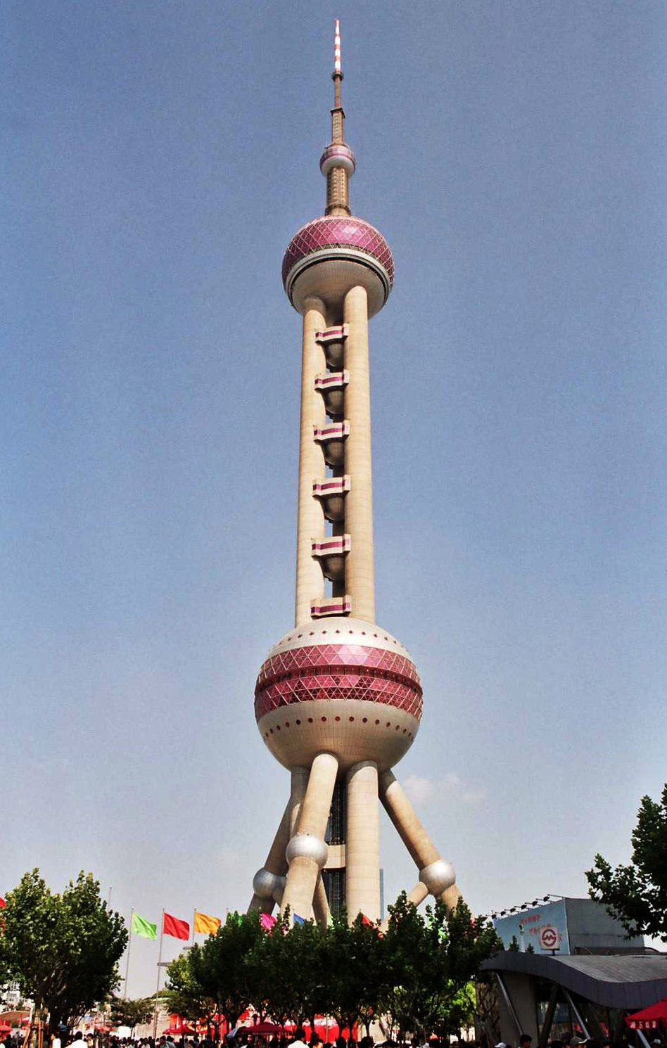 https://mdw-travel-data-us-east-1.s3.amazonaws.com/img/country/China/Shanghai-Oriental-Pearl-Tower/img_02.jpg