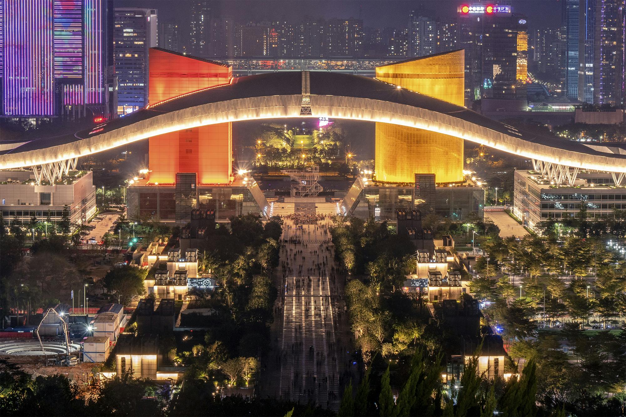 https://mdw-travel-data-us-east-1.s3.amazonaws.com/img/country/China/Shenzhen-Civic-Center/img_01.jpg
