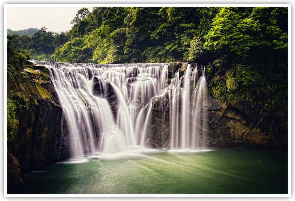 https://mdw-travel-data-us-east-1.s3.amazonaws.com/img/country/China/Shifen-Waterfall/img_05.jpg