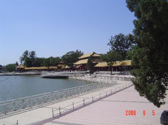 https://mdw-travel-data-us-east-1.s3.amazonaws.com/img/country/China/Shuishang-Park/img_02.jpg