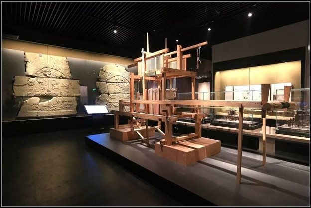 https://mdw-travel-data-us-east-1.s3.amazonaws.com/img/country/China/Silk-Museum/img_01.jpg