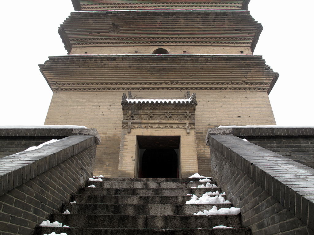 https://mdw-travel-data-us-east-1.s3.amazonaws.com/img/country/China/Small-Wild-Goose-Pagoda/img_05.jpg