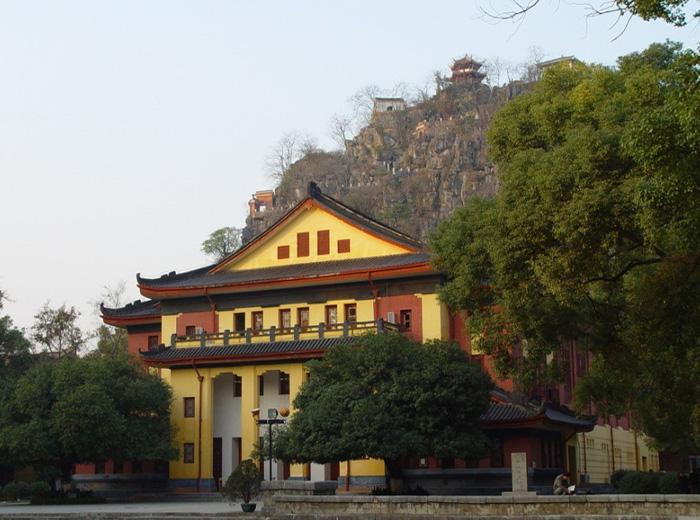 https://mdw-travel-data-us-east-1.s3.amazonaws.com/img/country/China/Solitary-Beauty-Peak/img_03.jpg