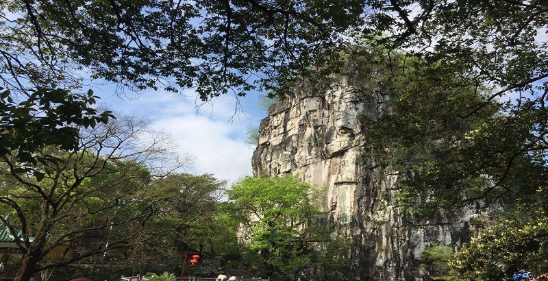 https://mdw-travel-data-us-east-1.s3.amazonaws.com/img/country/China/Solitary-Beauty-Peak/img_05.jpg