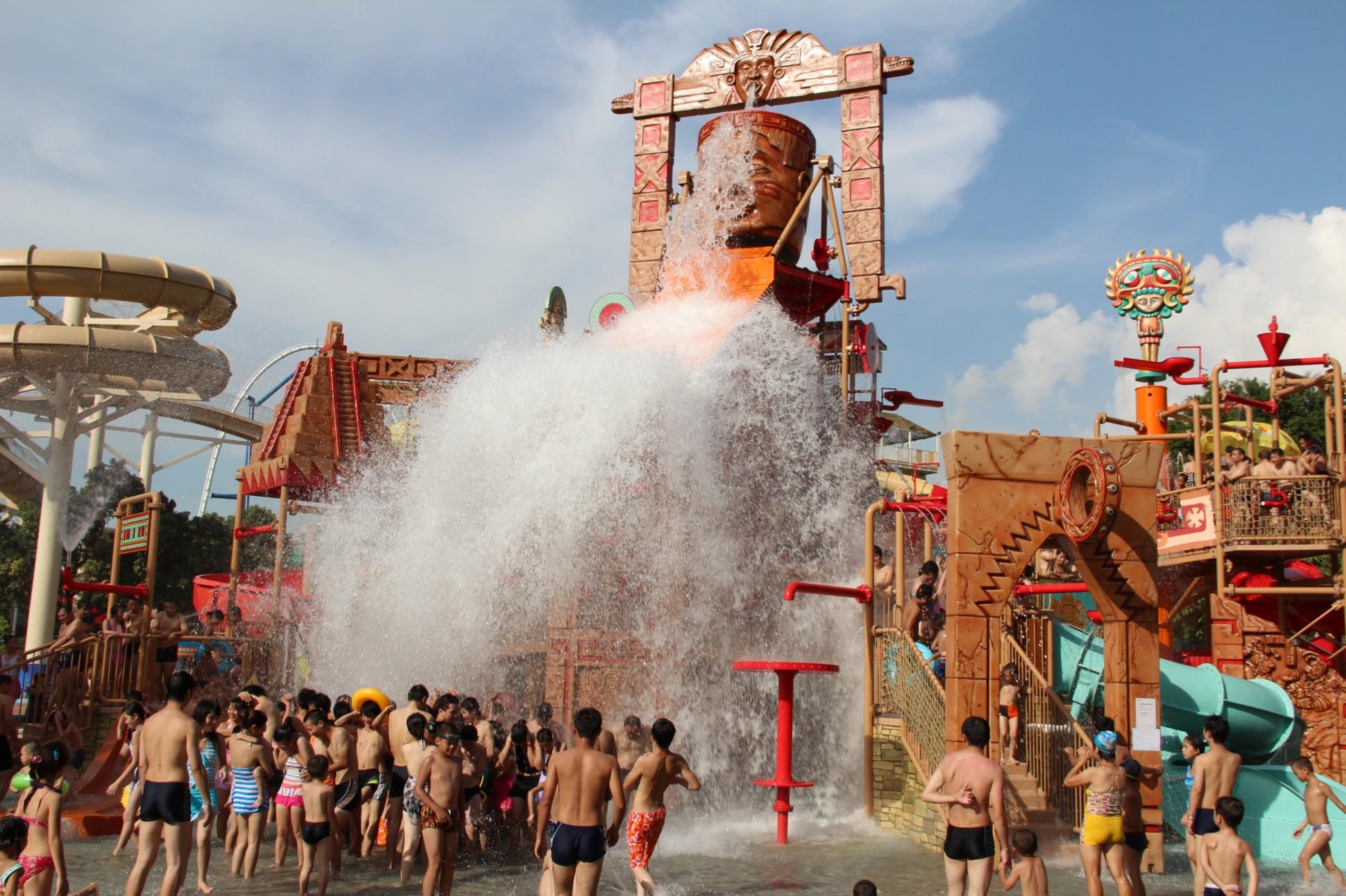 https://mdw-travel-data-us-east-1.s3.amazonaws.com/img/country/China/Songcheng-Theme-Park/img_02.jpg
