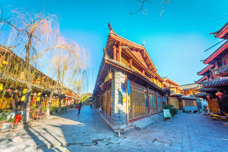 https://mdw-travel-data-us-east-1.s3.amazonaws.com/img/country/China/Square-Street-Sifang-Street/img_00.jpg
