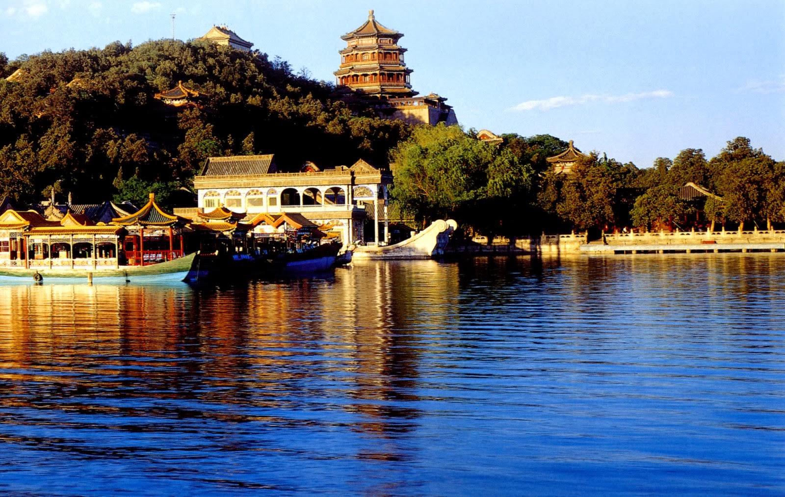 https://mdw-travel-data-us-east-1.s3.amazonaws.com/img/country/China/Summer-Palace/img_01.jpg