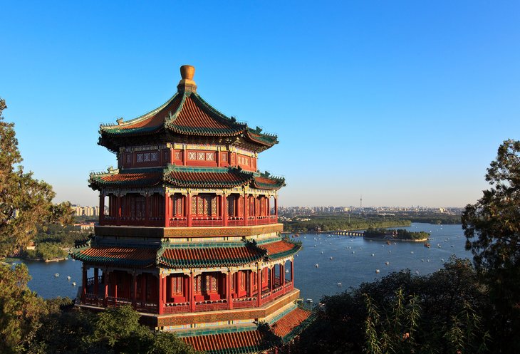 https://mdw-travel-data-us-east-1.s3.amazonaws.com/img/country/China/Sunshine-Beach/img_01.jpg